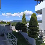Hilltop Sea View * Karianí