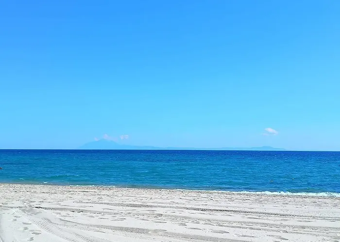 Hilltop Sea View Kariani