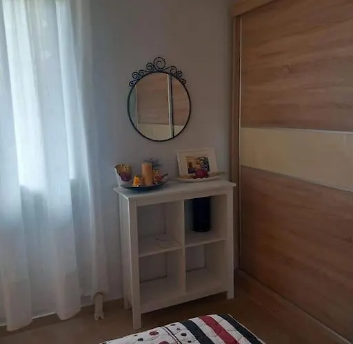 Hilltop Sea View Апартаменты *