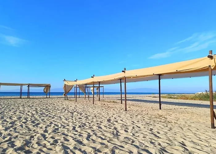 Hilltop Sea View Апартаменты *