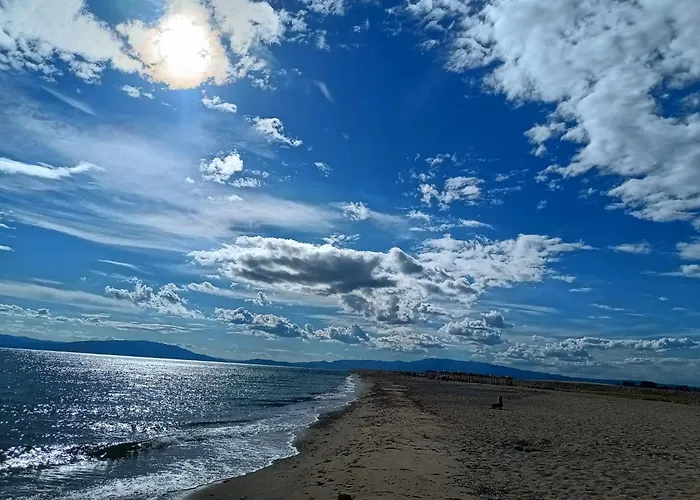 Hilltop Sea View Kariani
